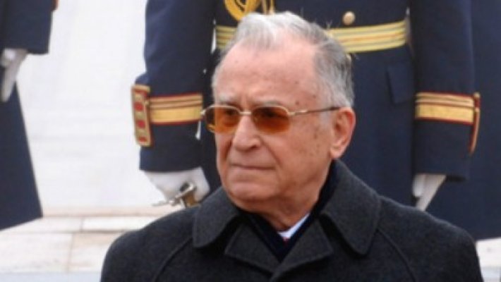 Ion Iliescu, internat la Spitalul Elias